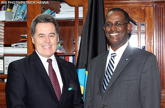 Canadian High Commissioner visits Bahamas – photo